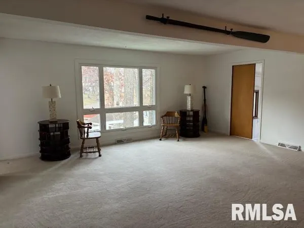 $248,900 | 15296 Magnolia, Girard, IL 62640