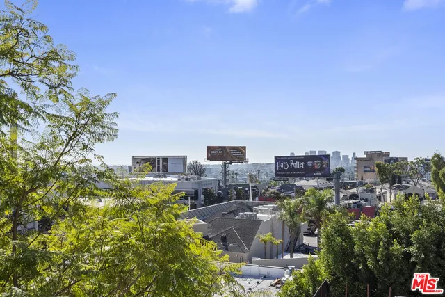 $8,000 | 1326 Londonderry View Drive, Unit 4, Los Angeles, CA 90069