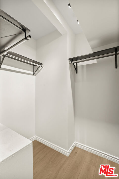 1326 Londonderry View Drive, Unit 4 Los Angeles, CA 90069 - Photo 21 of 29 a view of small space