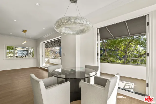 $8,000 | 1326 Londonderry View Drive, Unit 4, Los Angeles, CA 90069