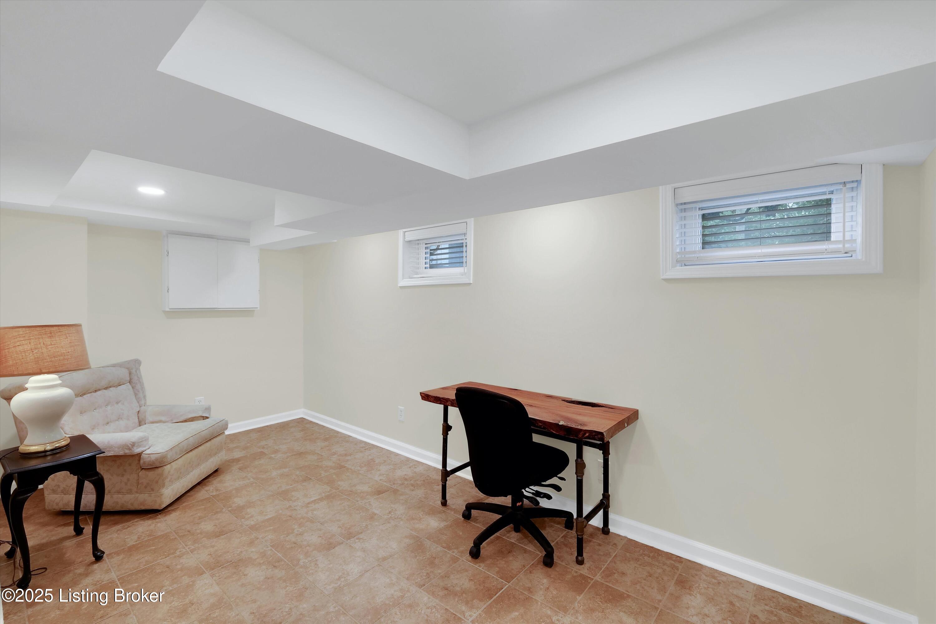 2909 Miles Road Louisville, KY 40220 - Photo 32 of 44 Office