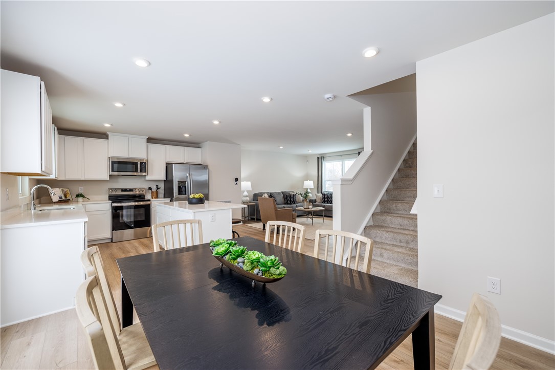 257 Nevins Road Henrietta, NY 14467 - Photo 18 of 39 Dining room