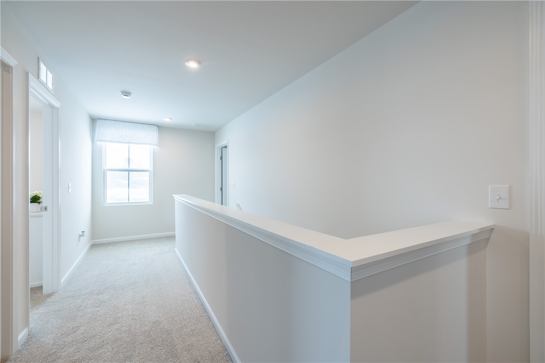 257 Nevins Road Henrietta, NY 14467 - Photo 24 of 39 2nd floor hallway