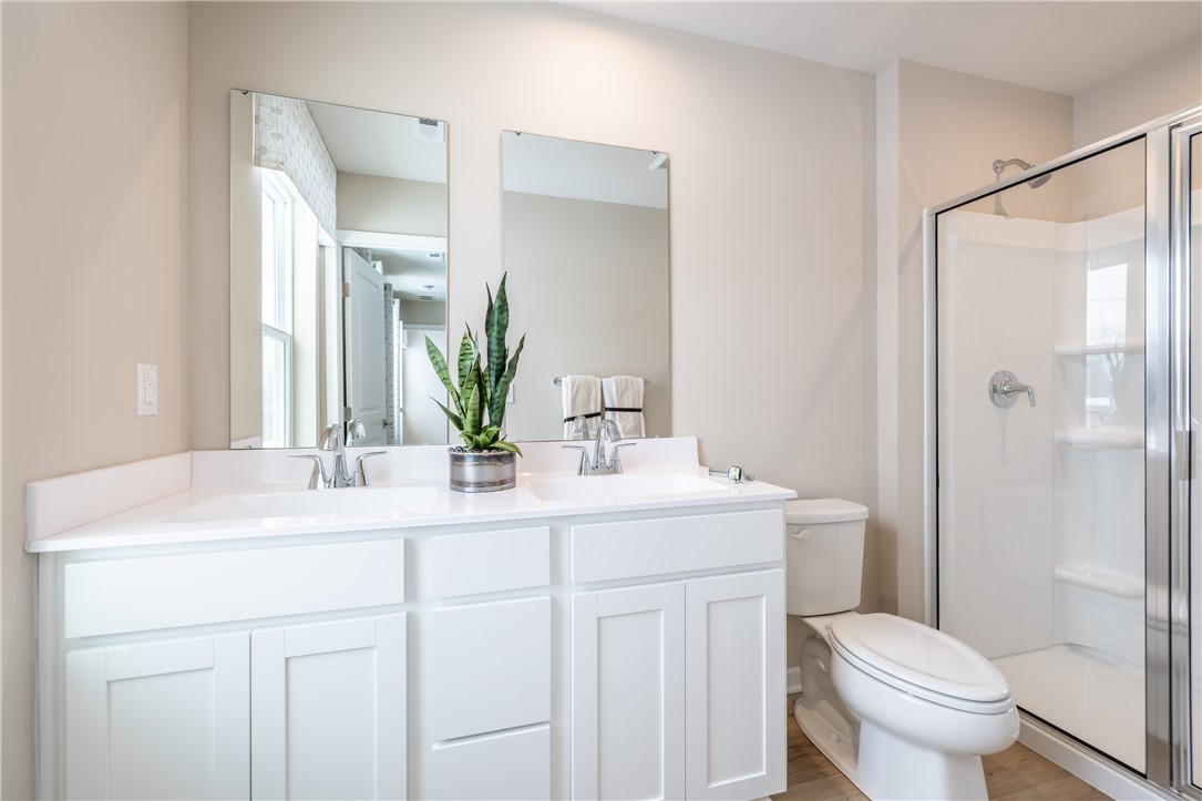 257 Nevins Road Henrietta, NY 14467 - Photo 26 of 39 Owners full bathroom