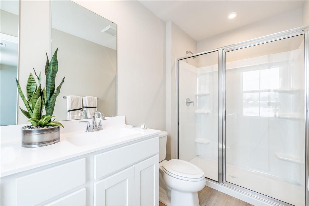 257 Nevins Road Henrietta, NY 14467 - Photo 27 of 39 Owners full bathroom