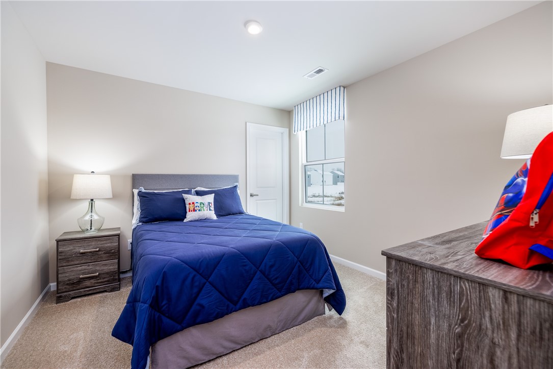 257 Nevins Road Henrietta, NY 14467 - Photo 31 of 39 Bedroom 3