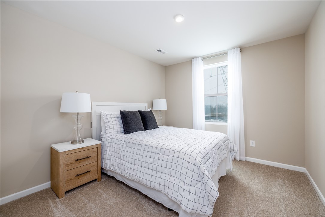 257 Nevins Road Henrietta, NY 14467 - Photo 34 of 39 Bedroom 4