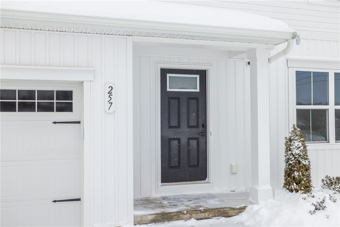 257 Nevins Road Henrietta, NY 14467 - Photo 5 of 39 Front door