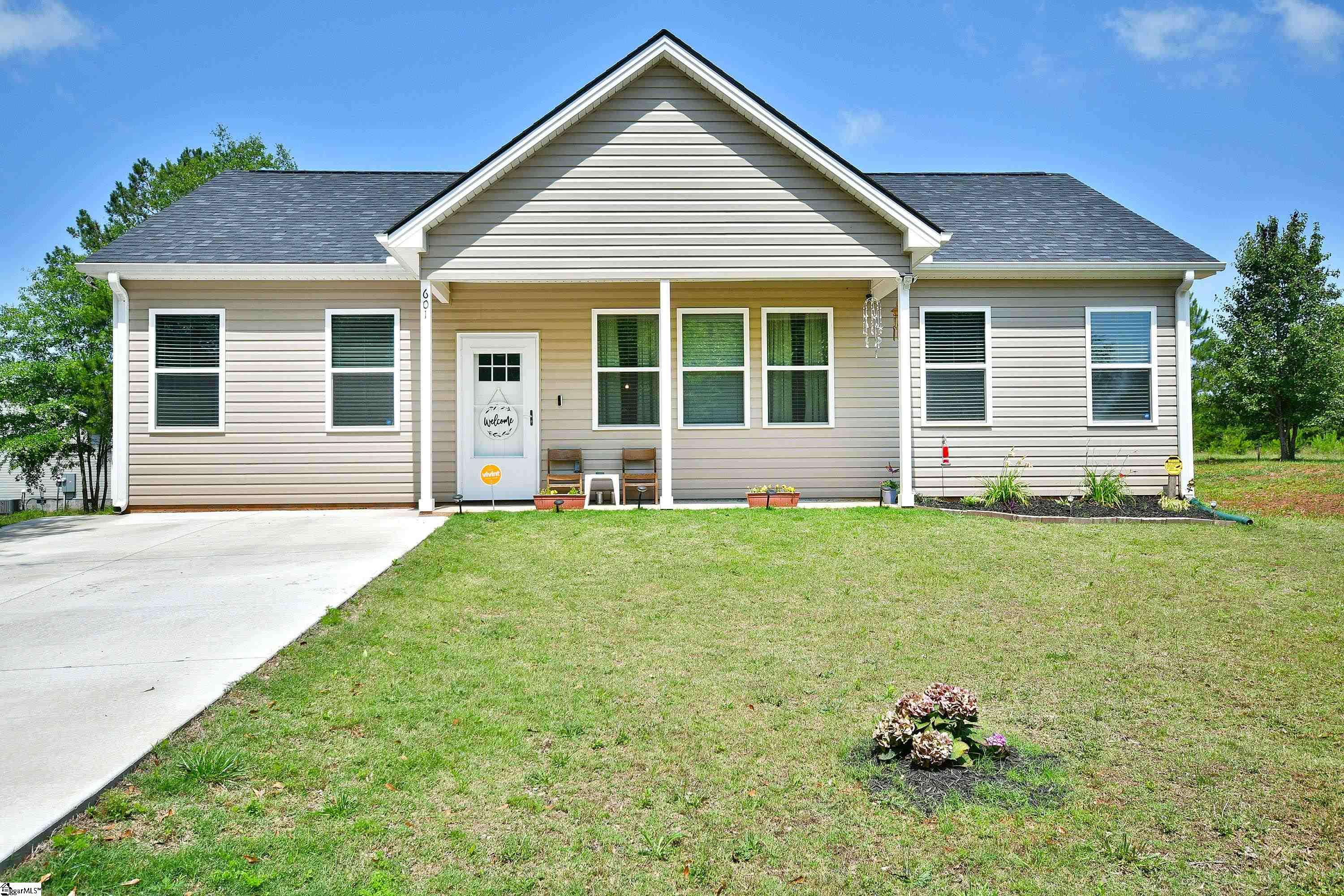 601 Lawrence Road Anderson, SC 29624 - Photo 1 of 27 Gallery Image 1
