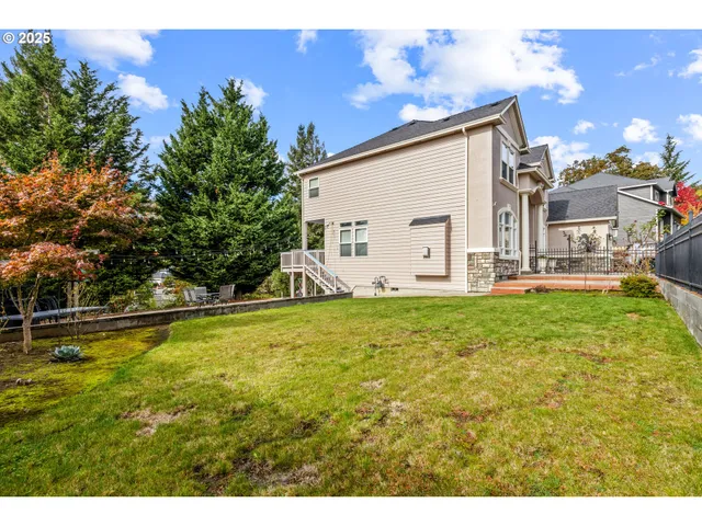 $770,000 | 2744 Northwest Daysha Drive, Roseburg, OR 97471