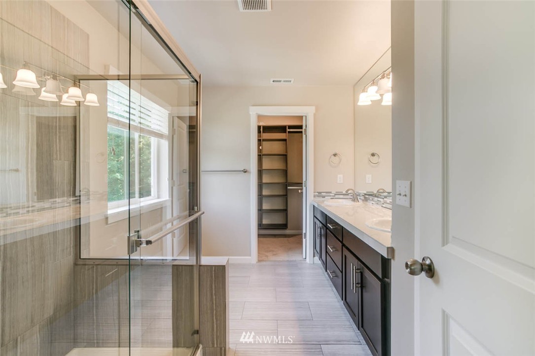 1517 Pierce Avenue Northeast Renton, WA 98056 - Photo 12 of 20 Gallery Image 12