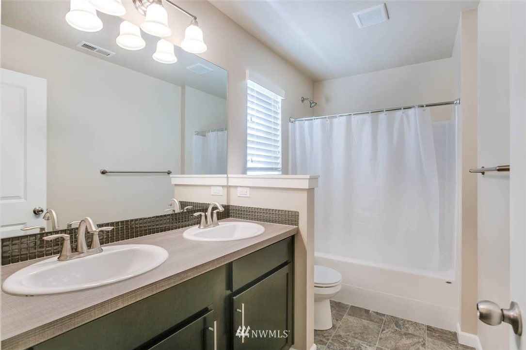 1517 Pierce Avenue Northeast Renton, WA 98056 - Photo 14 of 20 Gallery Image 14
