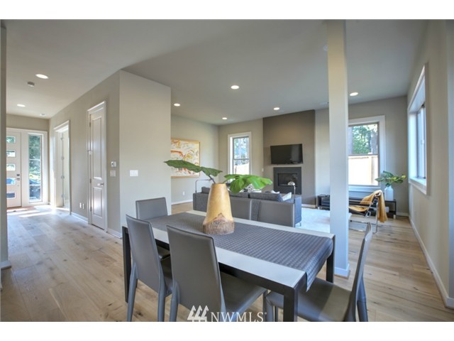671 Pierce Place Northeast Renton, WA 98056 - Photo 5 of 20