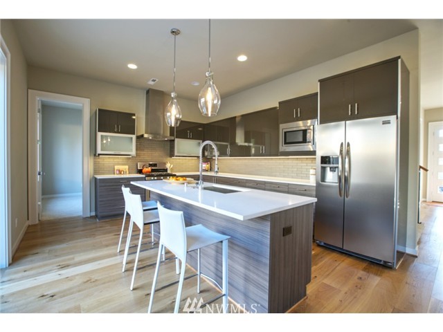 671 Pierce Place Northeast Renton, WA 98056 - Photo 6 of 20