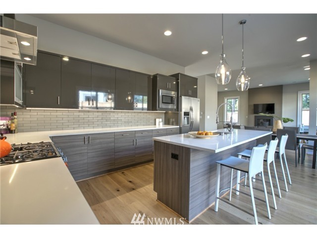 671 Pierce Place Northeast Renton, WA 98056 - Photo 7 of 20