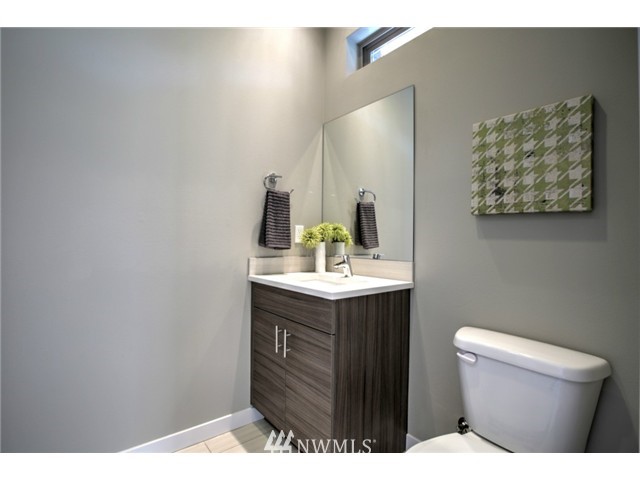 671 Pierce Place Northeast Renton, WA 98056 - Photo 10 of 20