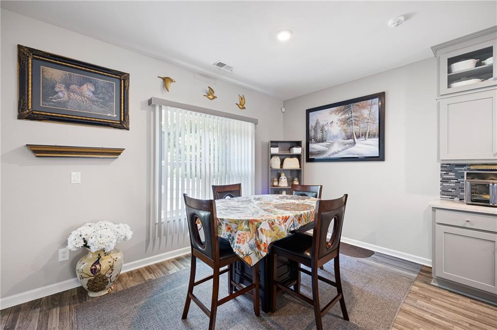 406 Splash Pointe Temple, GA 30179 - Photo 16 of 33 a view of a dining room with furniture