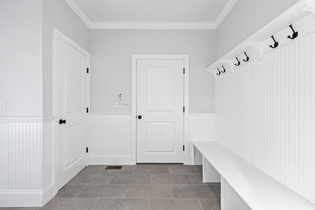 430 High Street Walpole, MA 02081 - Photo 5 of 42 a view of an empty room