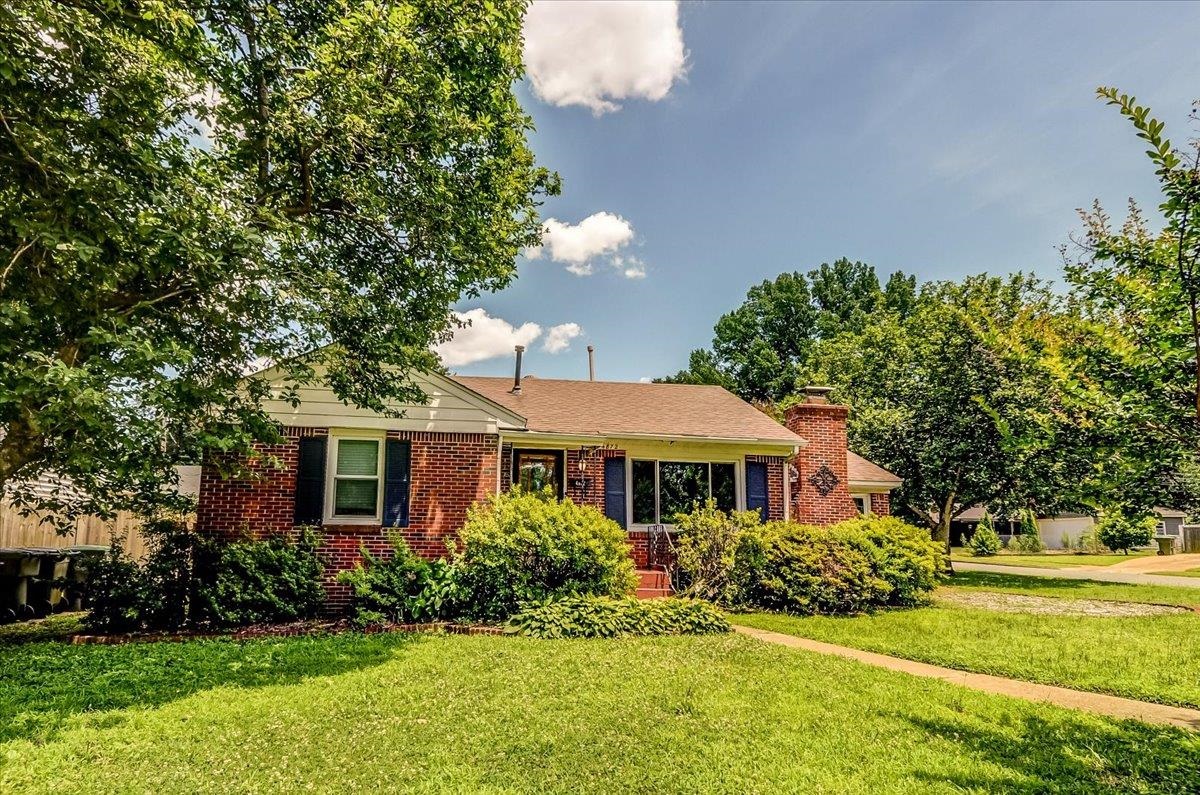 4872 Flamingo Road Memphis, TN 38117 - Photo 1 of 28