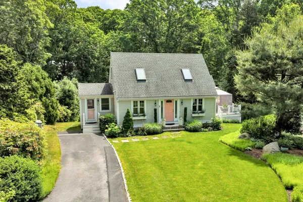 $995,000 | 7 Cachalot Lane, Falmouth, MA 02540