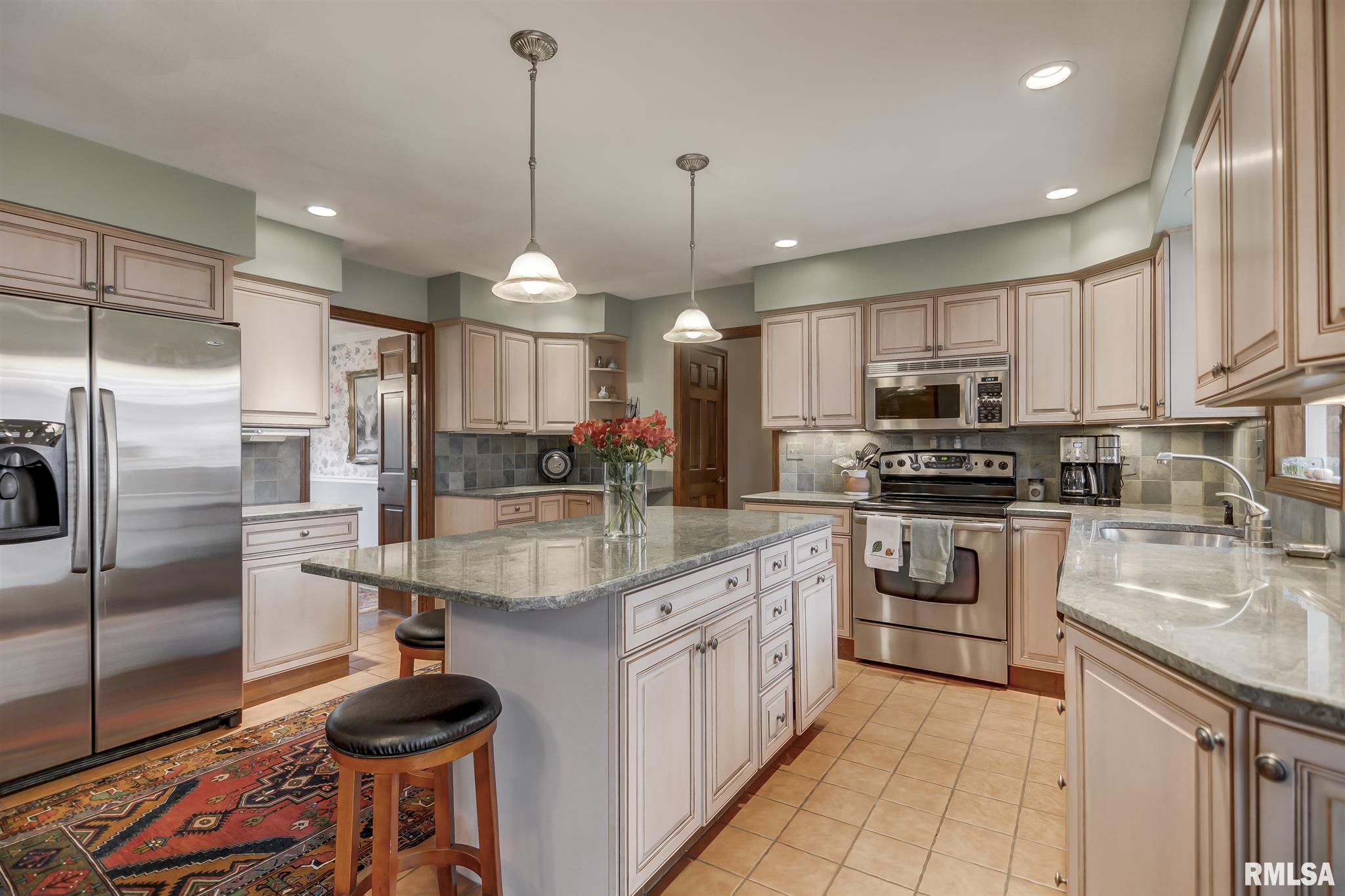 2012 Oak Creek Road Springfield, IL 62704 - Photo 11 of 36