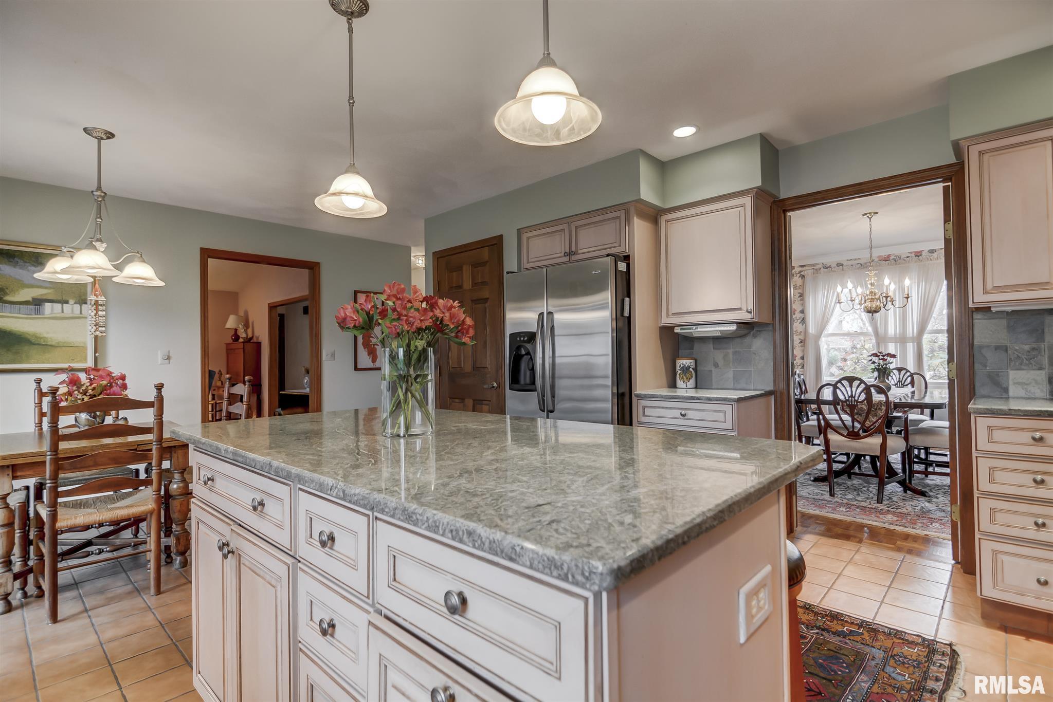 2012 Oak Creek Road Springfield, IL 62704 - Photo 13 of 36