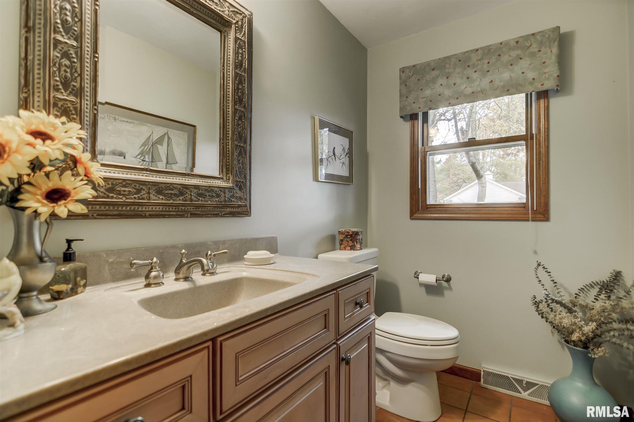 2012 Oak Creek Road Springfield, IL 62704 - Photo 27 of 36