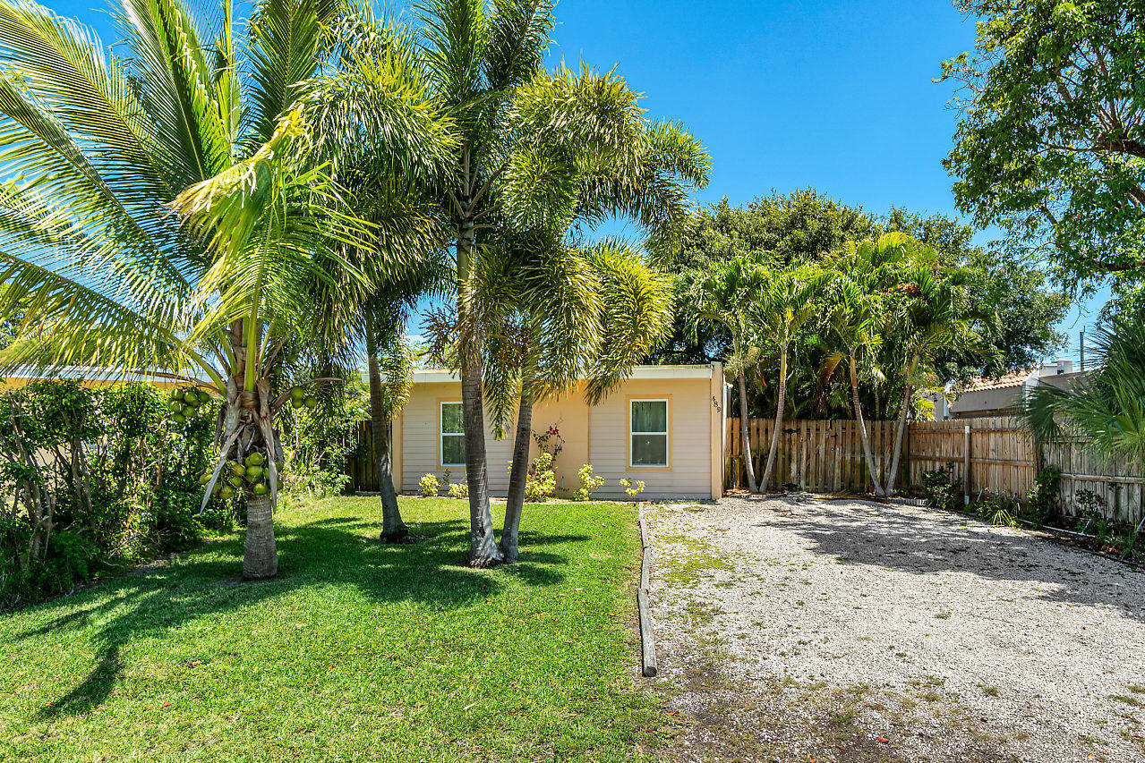 489 Kingsbridge Street Boca Raton, FL 33487 - Photo 1 of 25 002-489KingsbridgeSt-BocaRaton-FL-small
