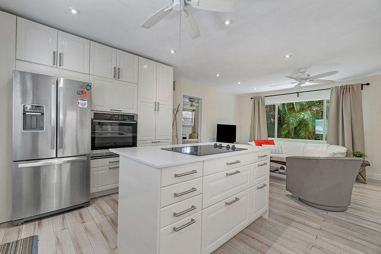 489 Kingsbridge Street Boca Raton, FL 33487 - Photo 13 of 25 014-489KingsbridgeSt-BocaRaton-FL-small