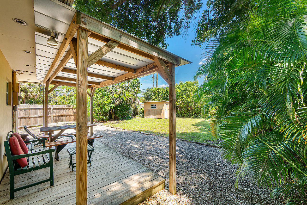 489 Kingsbridge Street Boca Raton, FL 33487 - Photo 21 of 25 022-489KingsbridgeSt-BocaRaton-FL-small