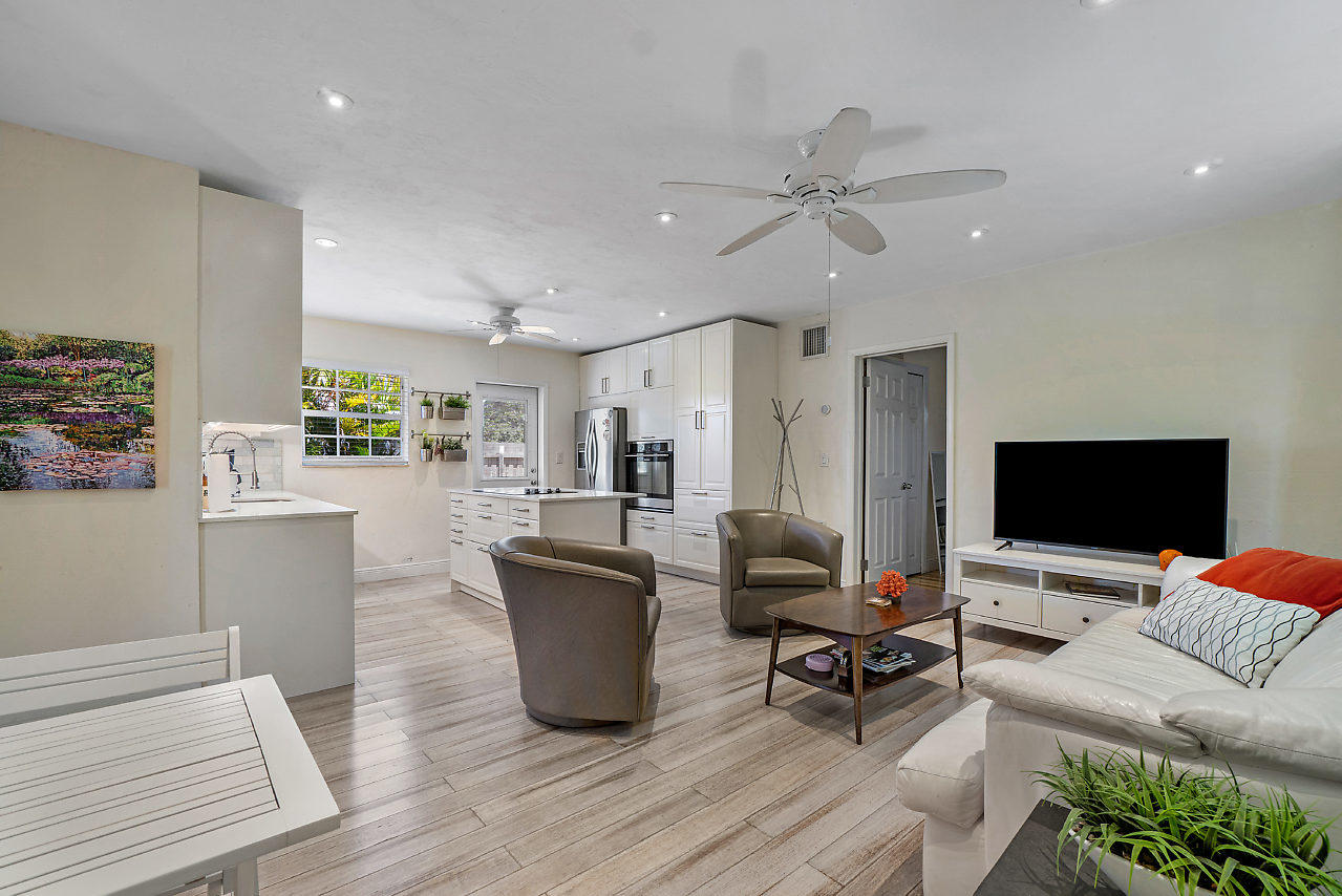 489 Kingsbridge Street Boca Raton, FL 33487 - Photo 6 of 25 006-489KingsbridgeSt-BocaRaton-FL-small