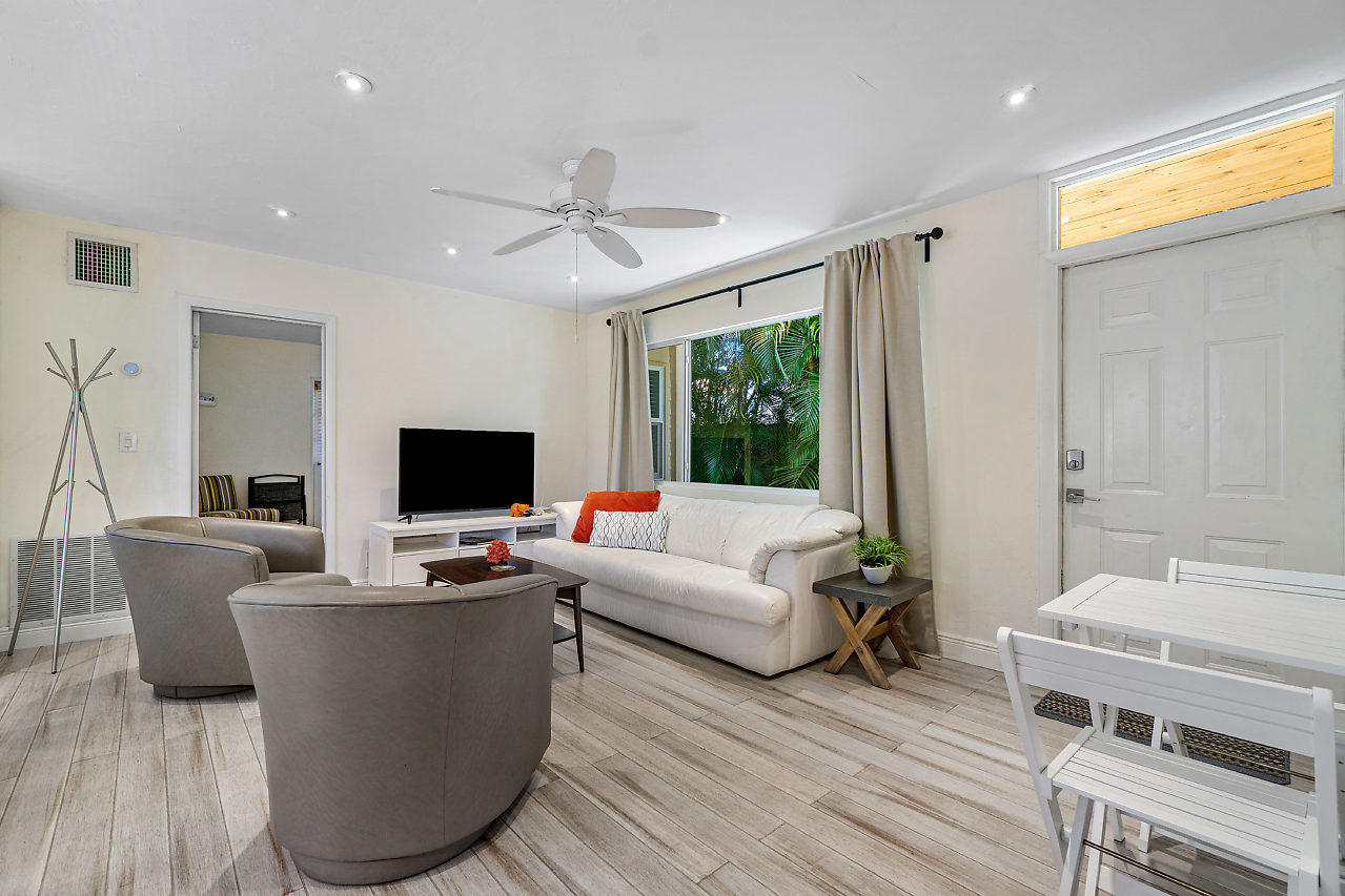 489 Kingsbridge Street Boca Raton, FL 33487 - Photo 7 of 25 007-489KingsbridgeSt-BocaRaton-FL-small