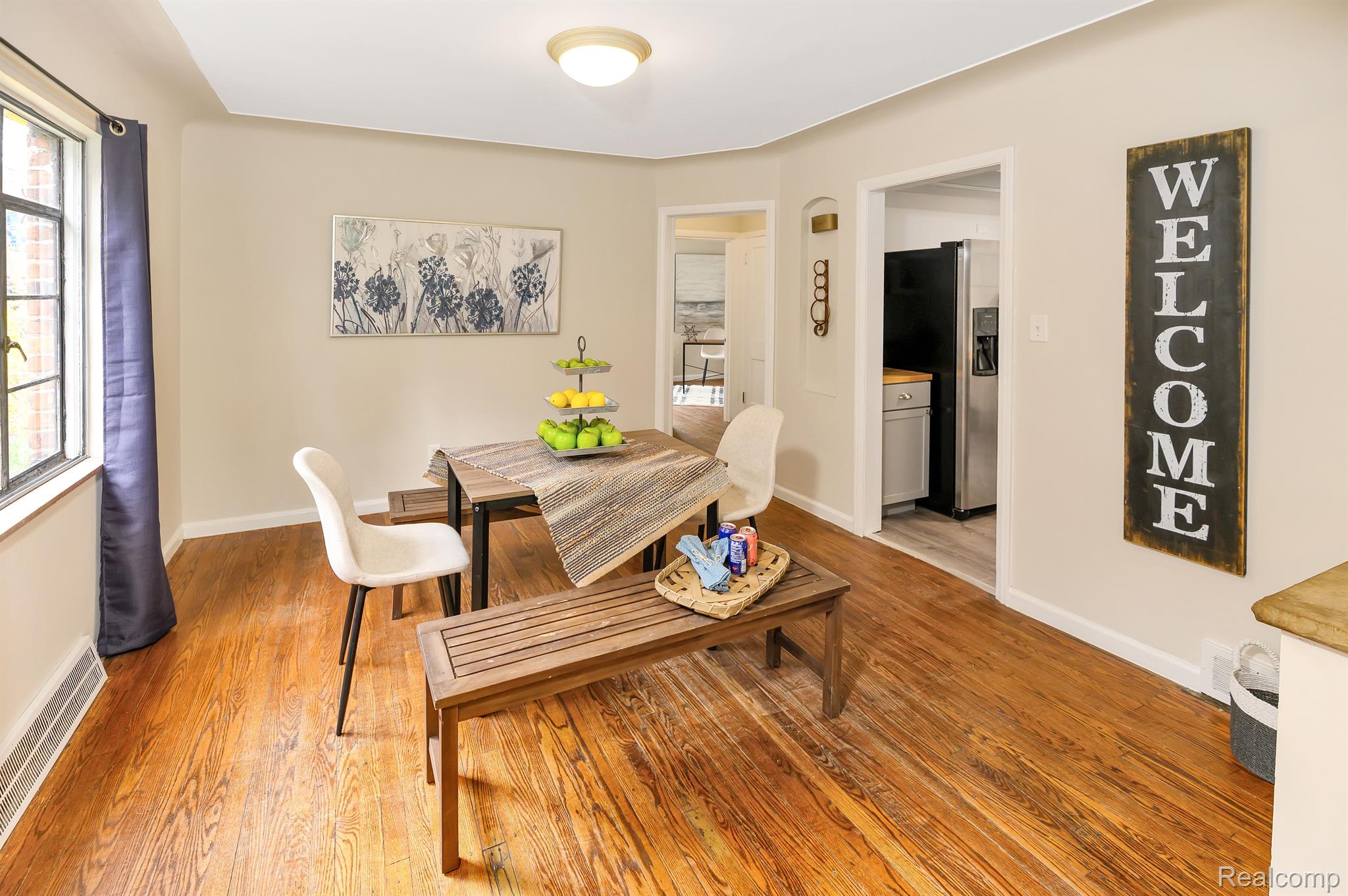 203 Ogemaw Road Pontiac, MI 48341 - Photo 8 of 24 Spacious Dinning Room.