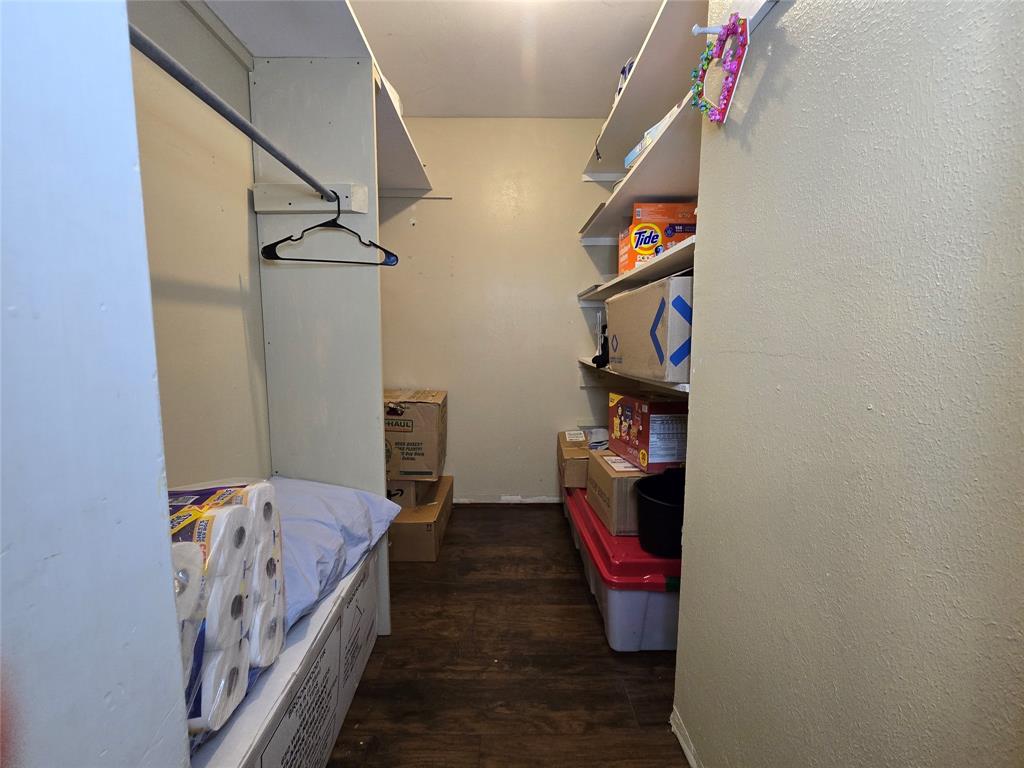 201 Robin Way Mount Vernon, TX 75457 - Photo 16 of 28 a children room with an entryway