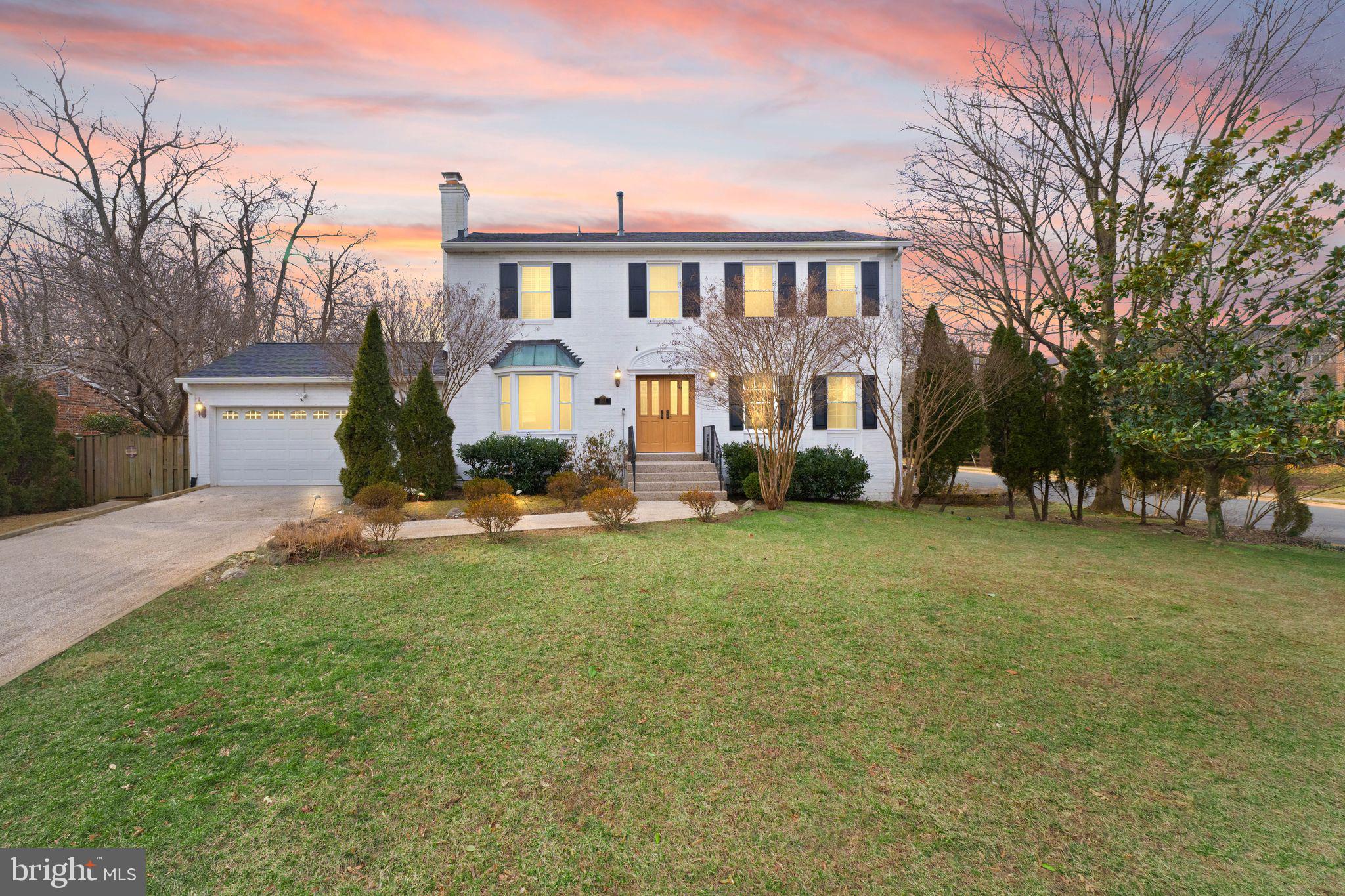 8011 Oak Street Dunn Loring, VA 22027 - Photo 1 of 48