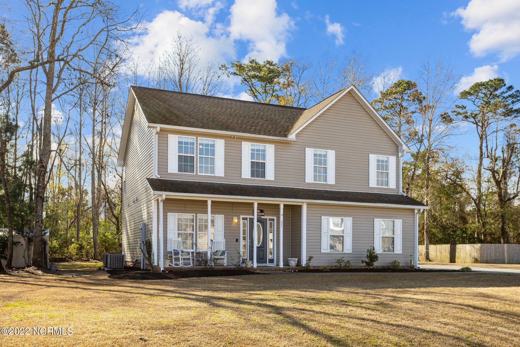 221 Rudolph Lane Hubert, NC 28539 - Photo 5 of 49 16-web-or-mls-DSC05317