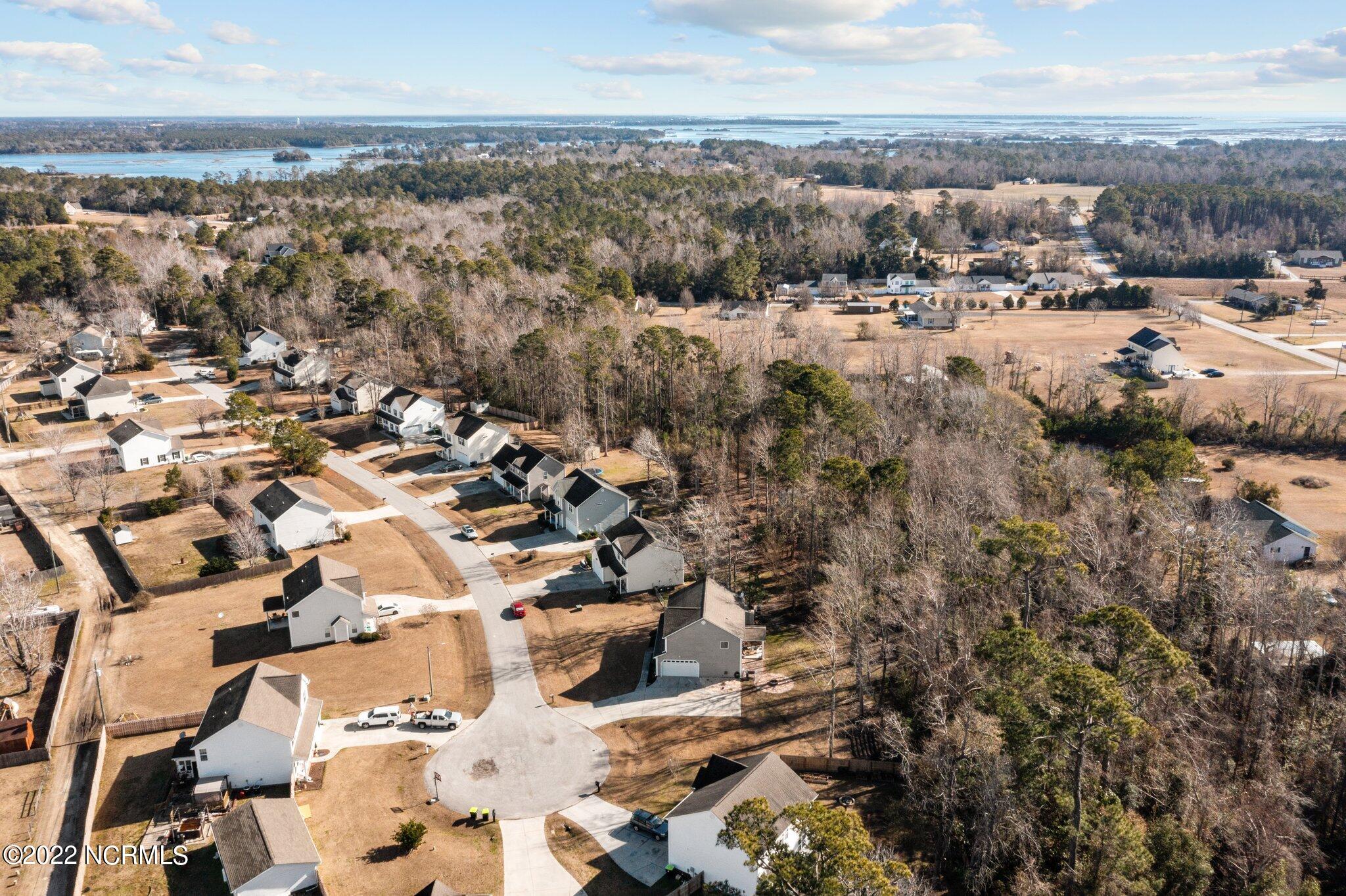 221 Rudolph Lane Hubert, NC 28539 - Photo 10 of 49 10-web-or-mls-DJI_0068