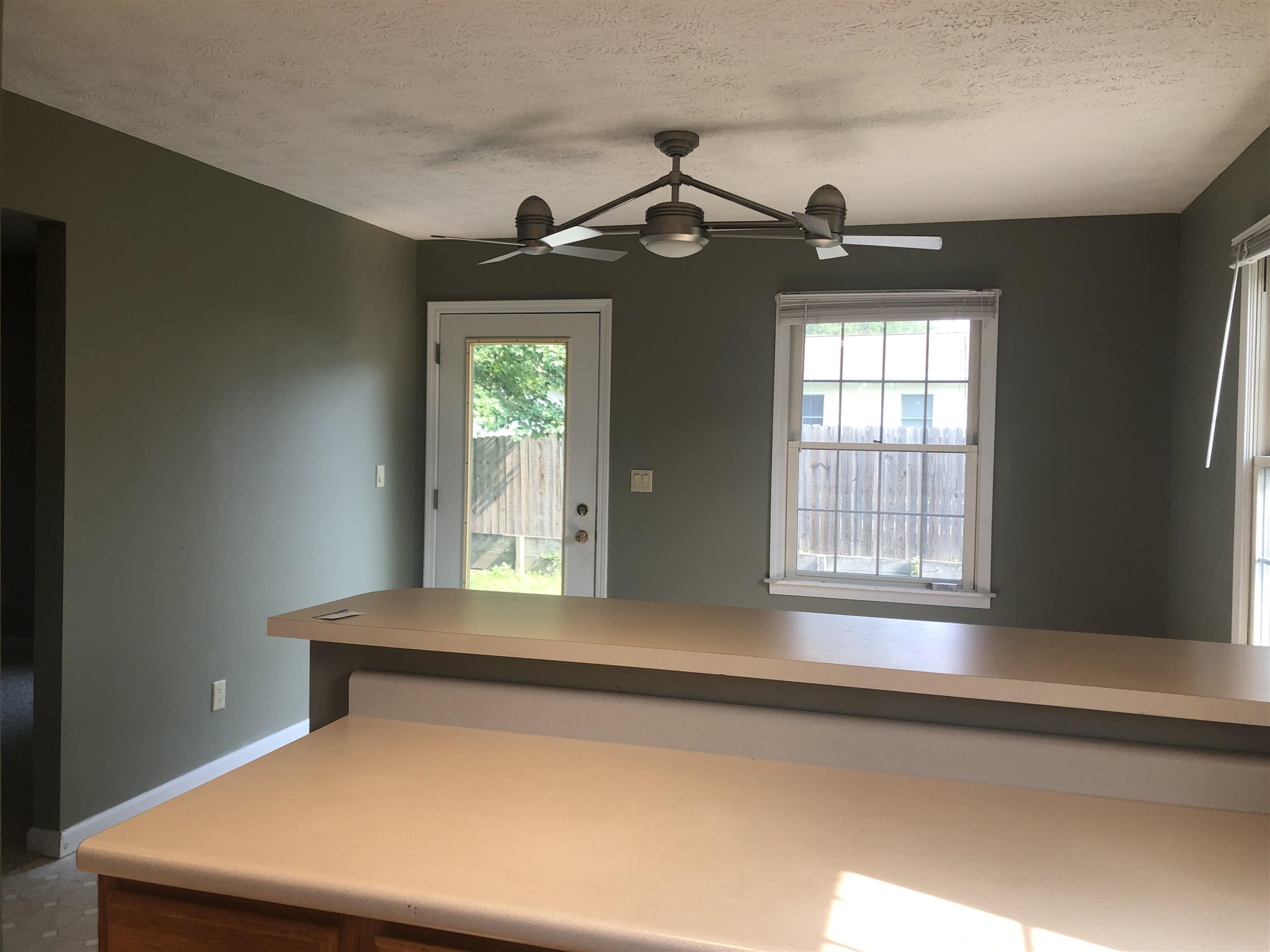 4105 Benjamin Drive Springfield, IL 62703 - Photo 8 of 24