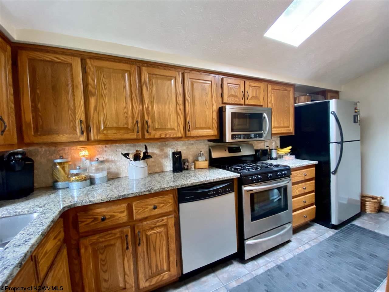363 Valley Falls Road Fairmont, WV 26554 - Photo 5 of 26 Gallery Image 5