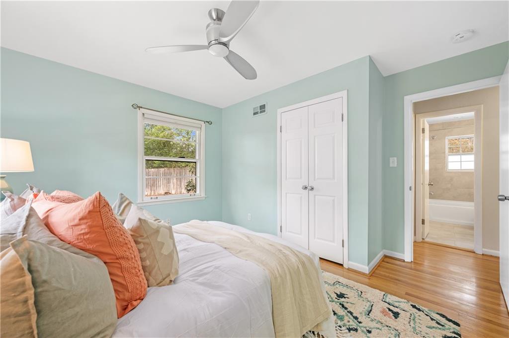1019 Greenbriar Circle Decatur, GA 30033 - Photo 11 of 27