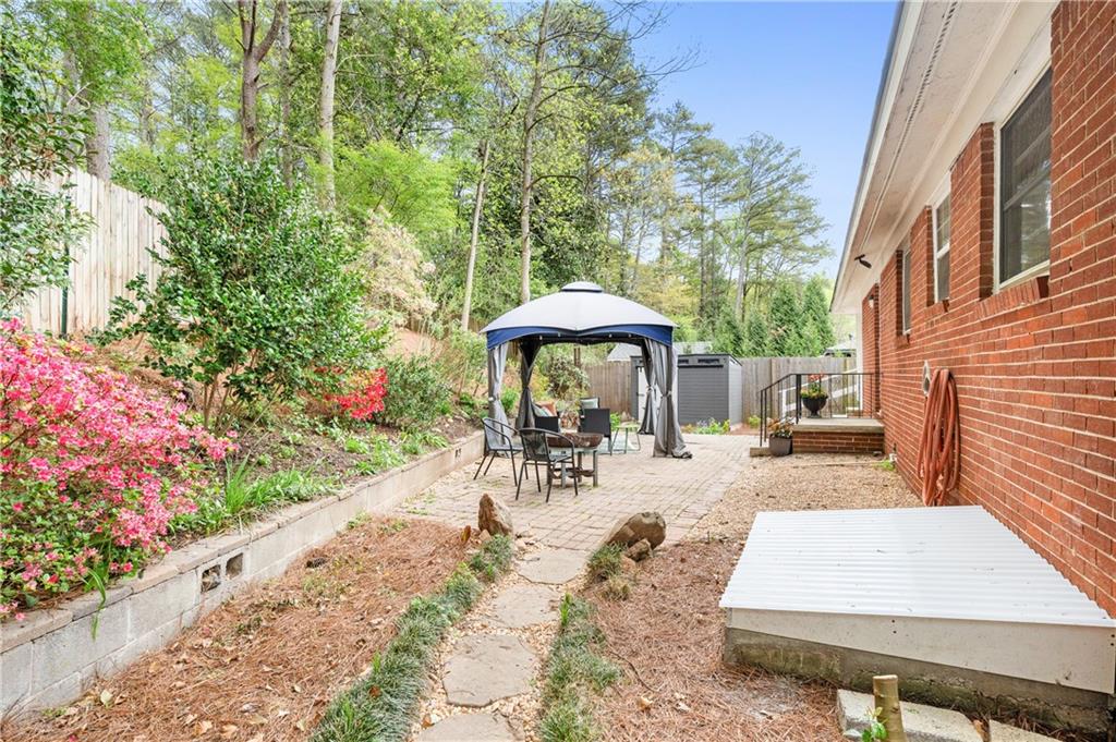1019 Greenbriar Circle Decatur, GA 30033 - Photo 15 of 27