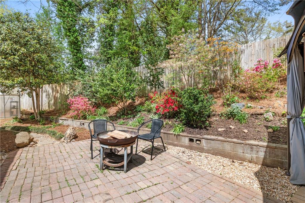 1019 Greenbriar Circle Decatur, GA 30033 - Photo 20 of 27