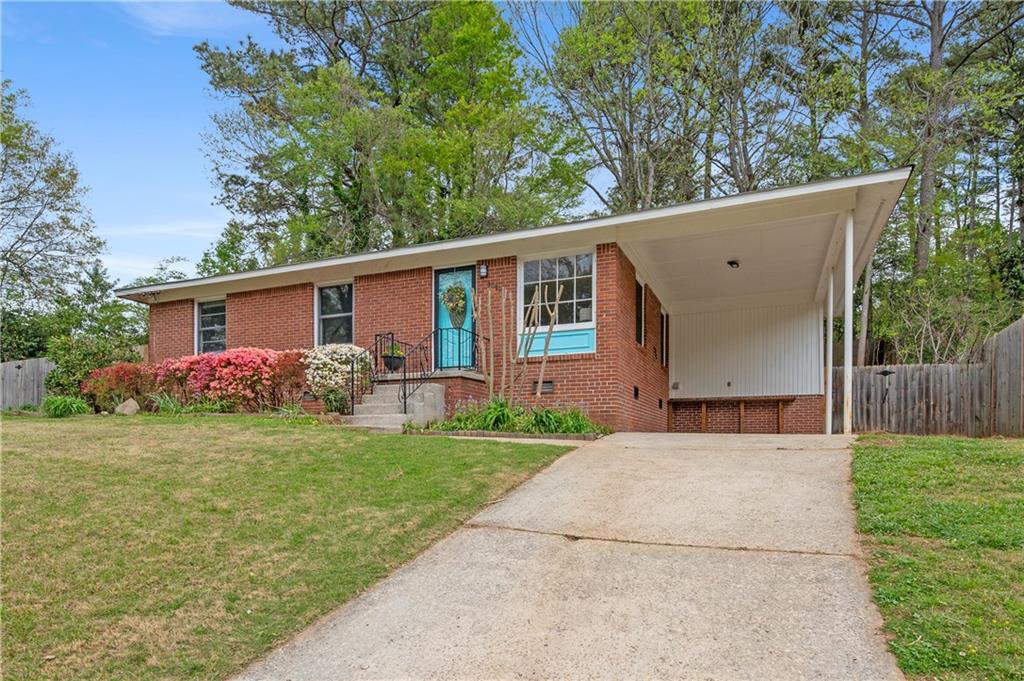 1019 Greenbriar Circle Decatur, GA 30033 - Photo 2 of 27