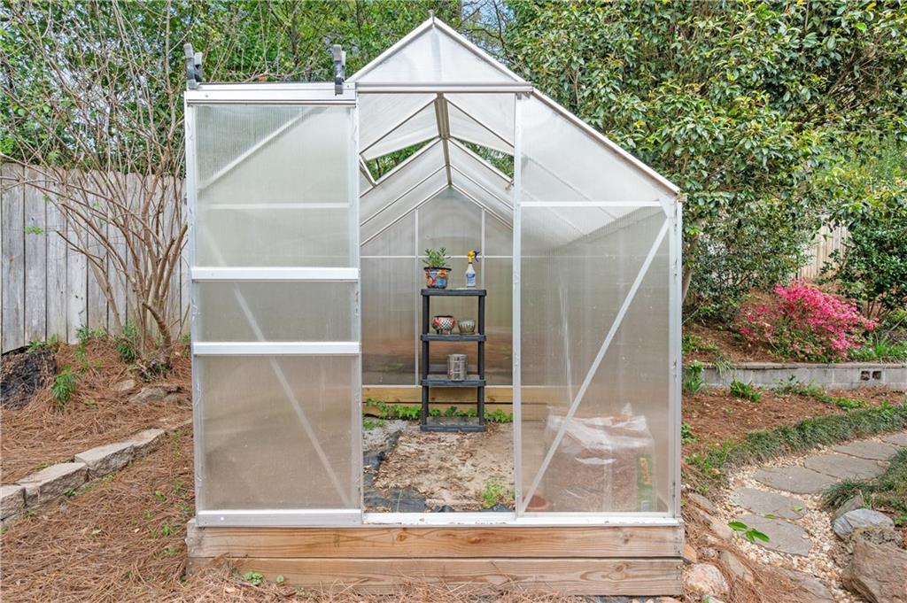 1019 Greenbriar Circle Decatur, GA 30033 - Photo 25 of 27