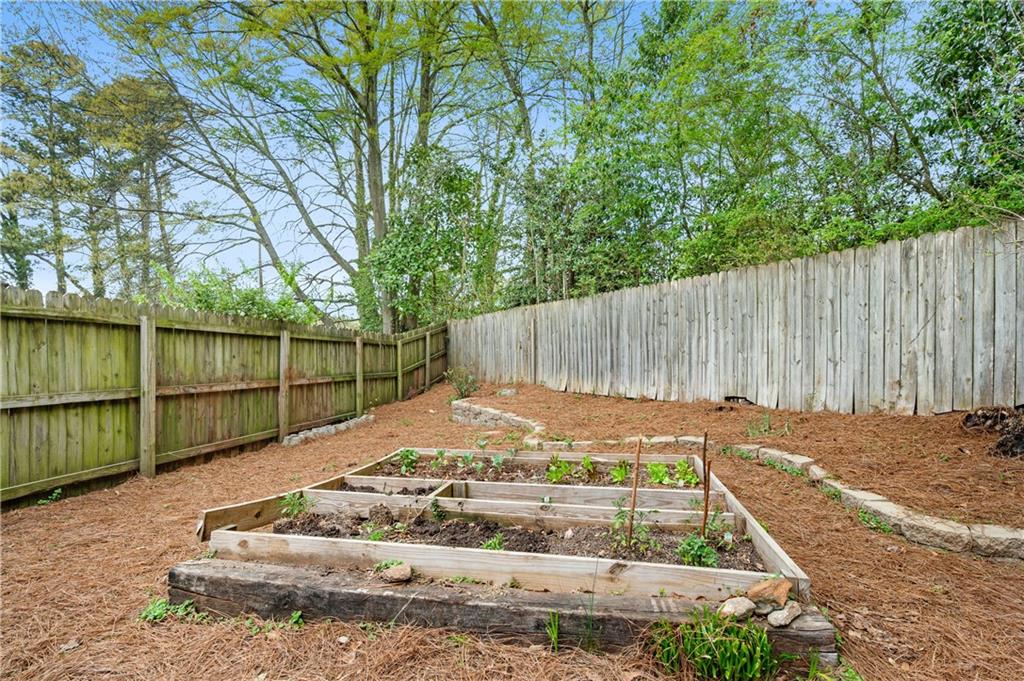 1019 Greenbriar Circle Decatur, GA 30033 - Photo 26 of 27
