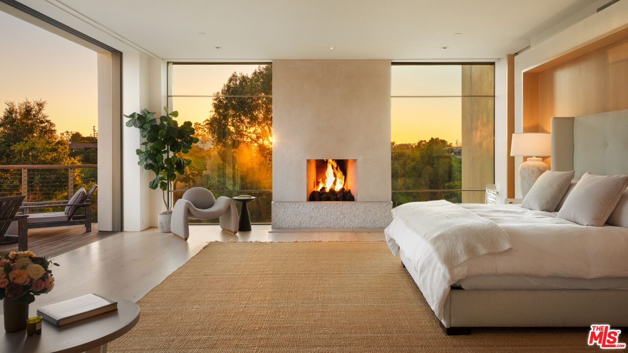 6701 Portshead Road Malibu, CA 90265 - Photo 11 of 25