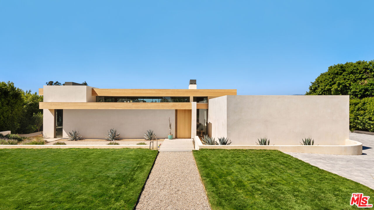 6701 Portshead Road Malibu, CA 90265 - Photo 4 of 25