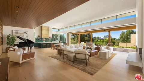 $21,500,000 | 6701 Portshead Road, Malibu, CA 90265