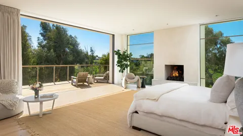 $21,500,000 | 6701 Portshead Road, Malibu, CA 90265