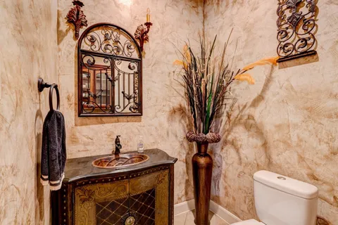 $4,995 | 13703 Greenwood Lane South, Houston, TX 77044